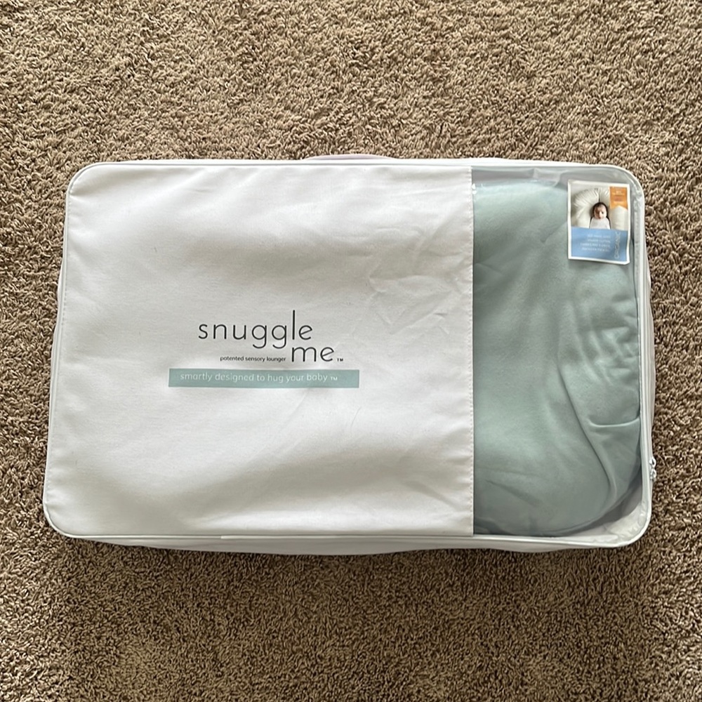 Snuggle Me Organic lounger and cover